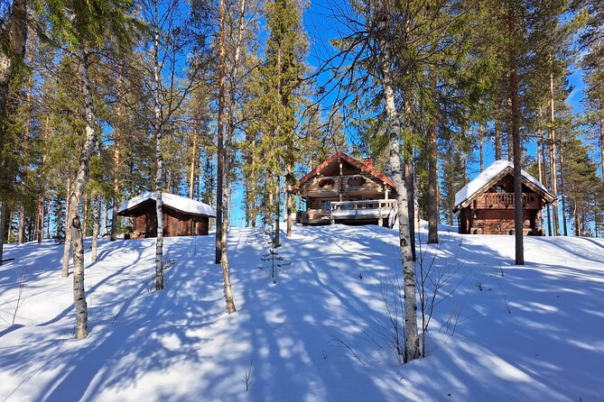 2 Days Snowmobile Raid in Finnish Lapland - The traditional cottage and northern ways of life