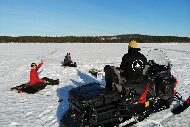 3 Days Raid Snowmobile in Finnish Lapland - Day 1: Nine hours from Rovaniemi into Lapland
