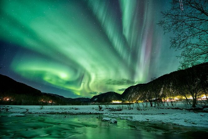 3-h Northern Light Safari by Snowmobiles From Levi - The Campfire Stop With Sausages and Hot Tea