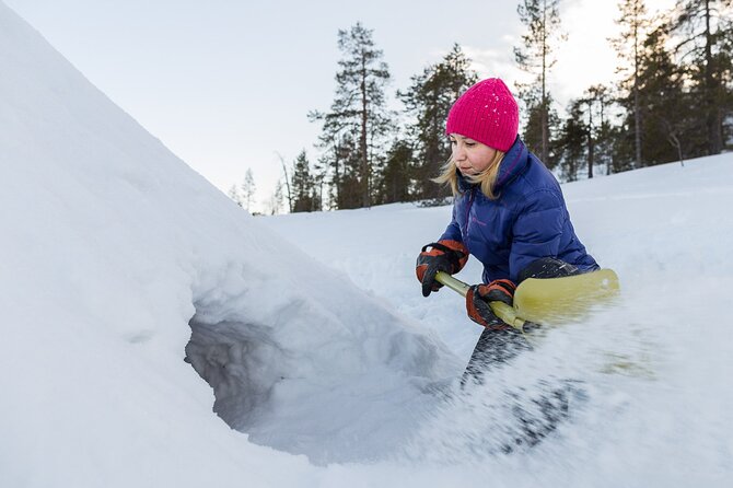 Arctic Day – A 6 hours Survival Workshop - Starting at Camp Kitchen & Bar Pyhätunturi