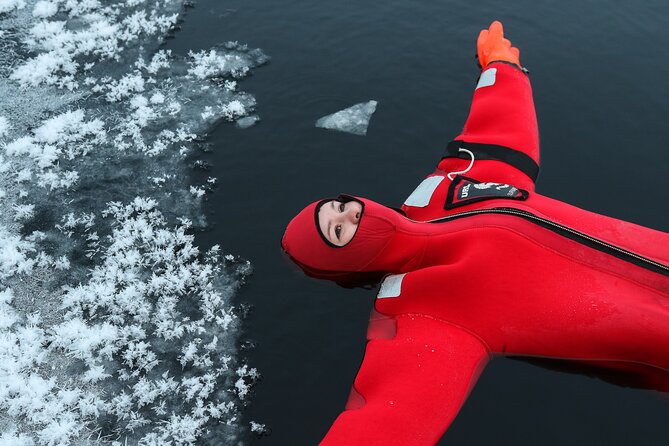 Aurora Ice Floating in Rovaniemi - Guides, safety, and the overall mood