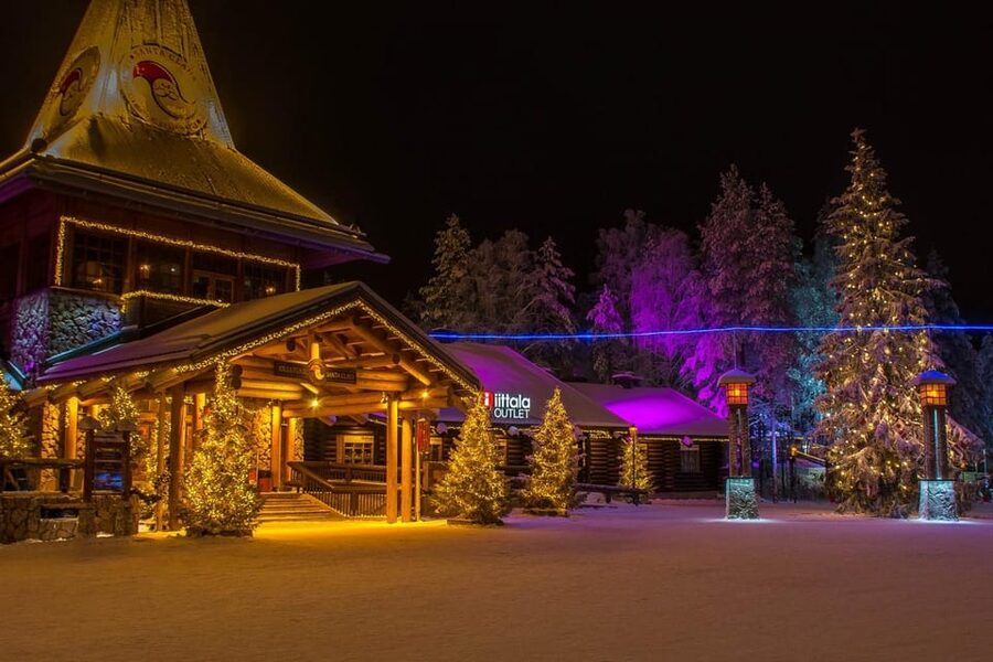 City tour and Santa Claus village visit in Lapland - Crossing the Arctic Circle at Santa Claus Village