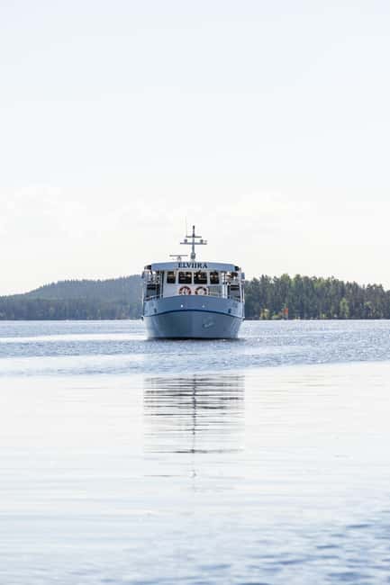 Cruise around Savonlinna archipelago - The first sight: Olavinlinna Castle from the lake