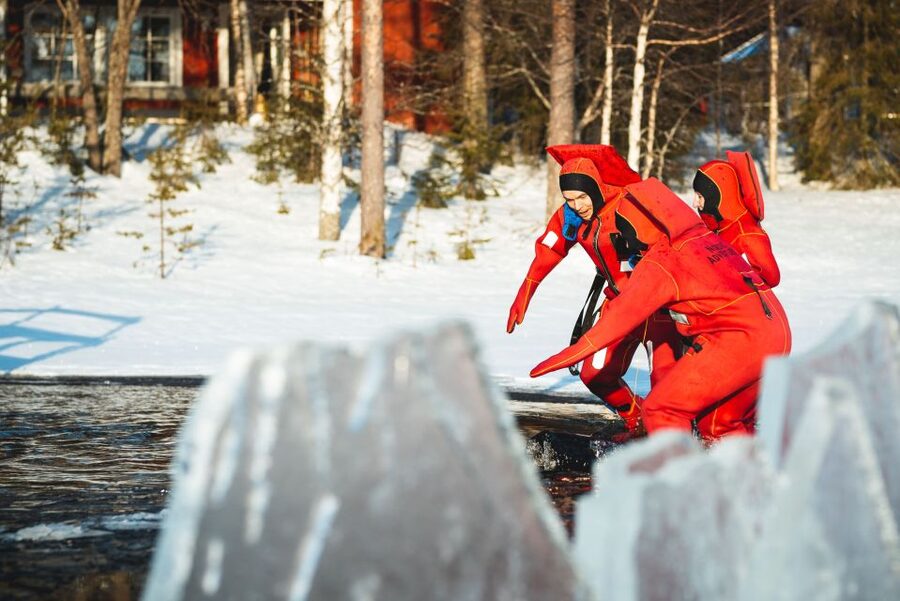 Daytime Ice Floating Rovaniemi, Frozen Lake Experience - Should you book the Rovaniemi ice floating tour?