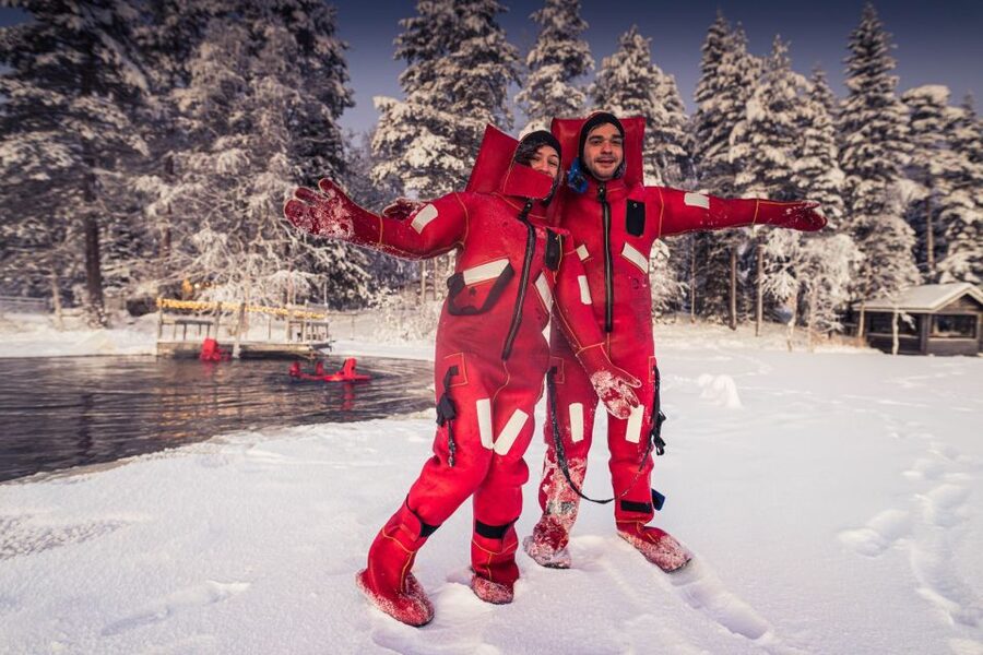 Daytime Ice Floating Rovaniemi, Frozen Lake Experience - Timing, weather, and a few useful tips