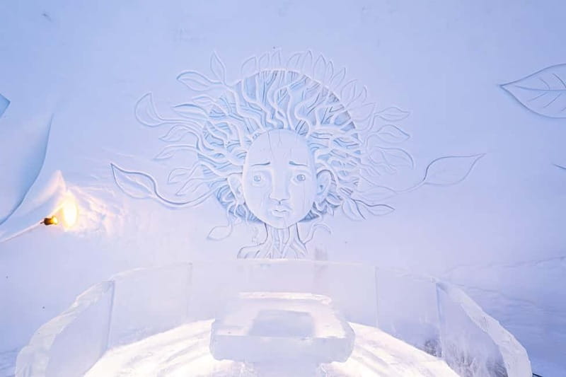 Entrance tickets to Snowman World and Snow Restaurant Dinner - The three-course dinner in a frozen room