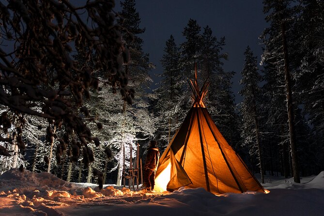 Evening Ski Trek to the Wilderness - Extra Small group - Skiing through Perunkajärvi after dark