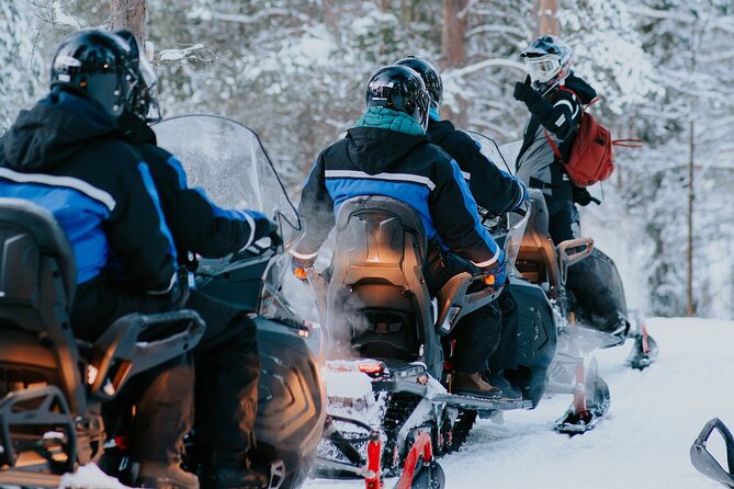 Evening Snowmobile Safari in Rovaniemi - Learning the snowmobile controls