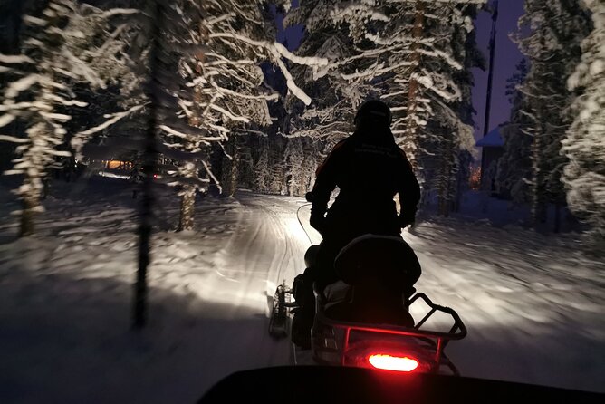 Evening Snowmobile Safari in Rovaniemi - One hour across the Arctic Circle snowfields