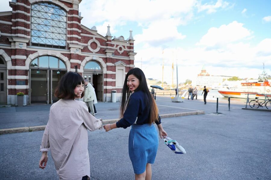 FOOD Tour with Rooftop Bar Visit in Helsinki - What makes the guides important