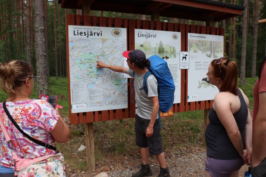 From Helsinki: Magical Taiga Hike in Liesjärvi National Park - The lakeside lunch is more than a meal break