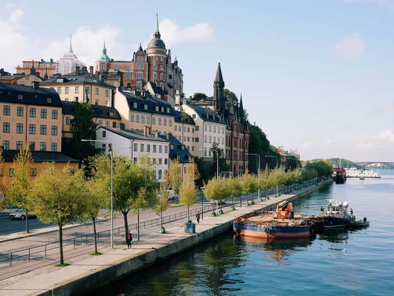 From Helsinki: Overnight Cruise to Stockholm with Breakfast - Dinner, drinks, and the evening program