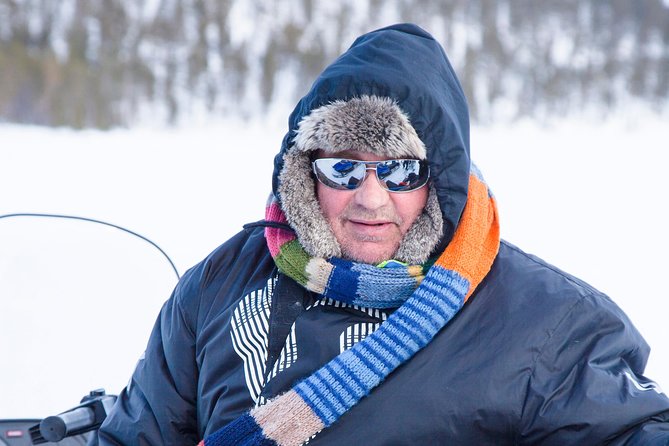 From Ivalo: Ice Fishing Safari to Lake Inari, reindeers & lunch - The guide team and the small-group feel