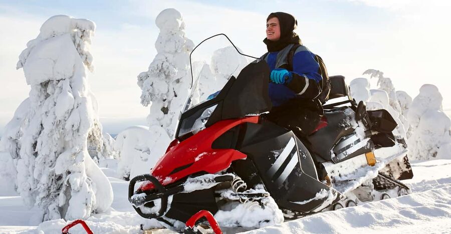 From Rovaniemi: 2-Hour Snowmobile Safari - The safety briefing and first controls