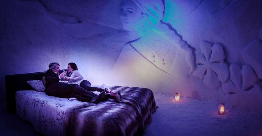 From Rovaniemi: SnowHotel Visit with Ice Restaurant Dinner - Entering a hotel rebuilt from snow and ice