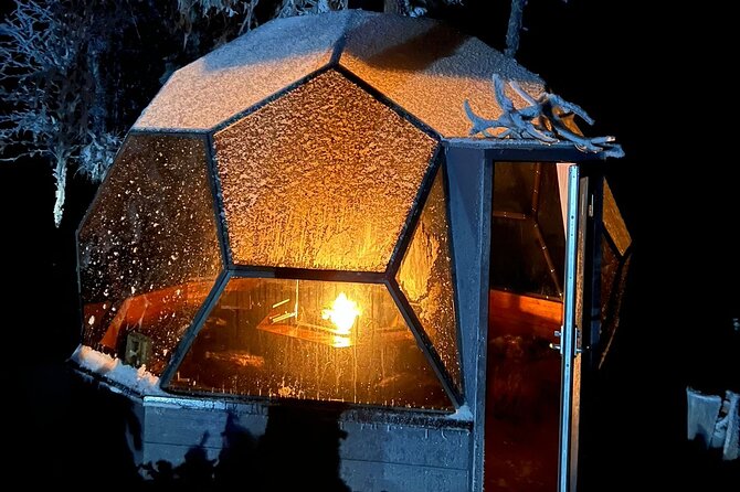Glass Igloo Campfire Dinner under Northern Lights - A meal made better by personal service