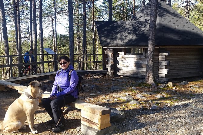 Guided easy hike in Finland deepest gorge in Pyhä-Luosto National Park - A small group changes the feel