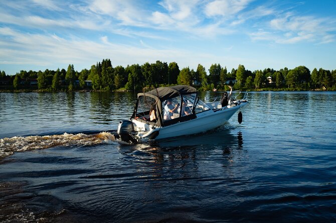 Guided Midnight Sun Fishing and Sightseeing Boat Tour - Why a midnight boat ride works so well in Rovaniemi