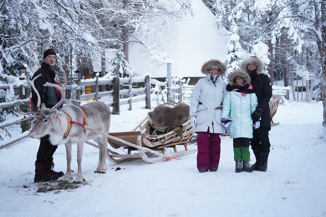 Half-Day Experience in Local reindeer farm in Lapland - The morning pickup and ride from Rovaniemi