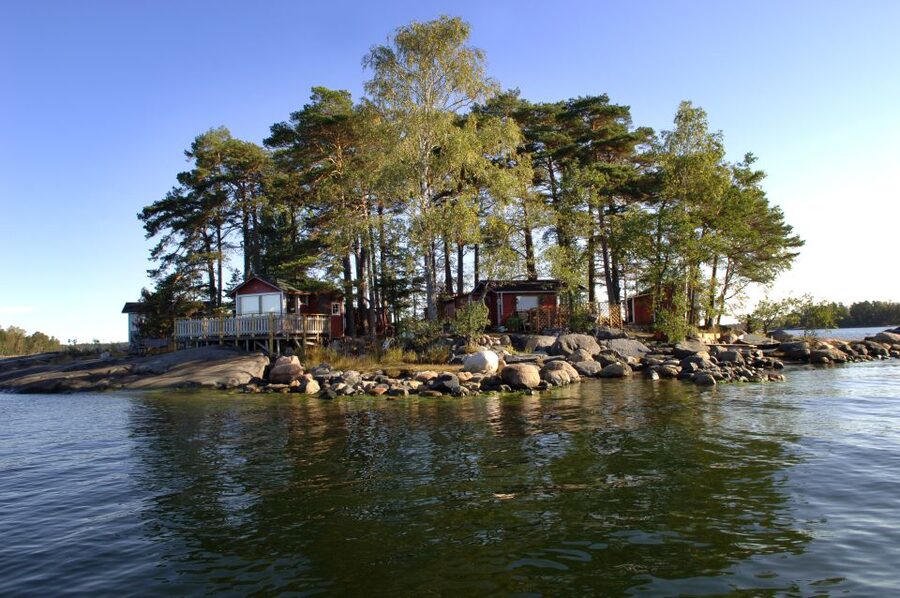 Helsinki: Archipelago RIB Boat Tour with BBQ Lunch and Sauna - Who should book this Helsinki outing?