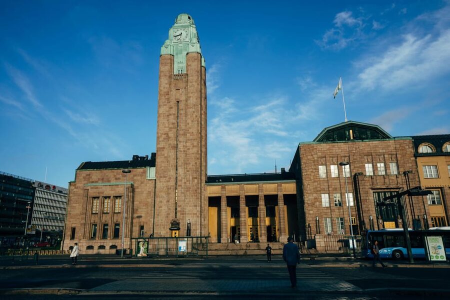 Helsinki: Architectural Highlights Guided Walking Tour - Starting at Fazer Café and reaching Senate Square