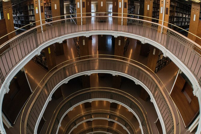 Helsinki architecture tour with a city planner - The National Library adds quiet detail