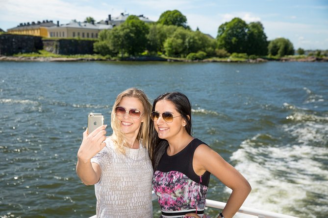 Helsinki Canal Cruise - Hevossalmi, Villinki, and Vartiosaari