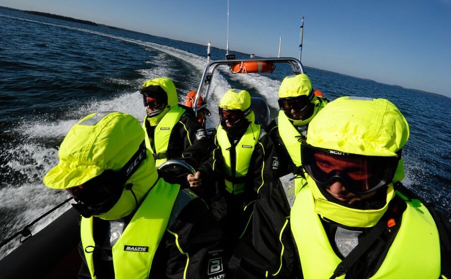 Helsinki: City and Outer Islands Guided RIB Boat Tour - What the $159 price really buys