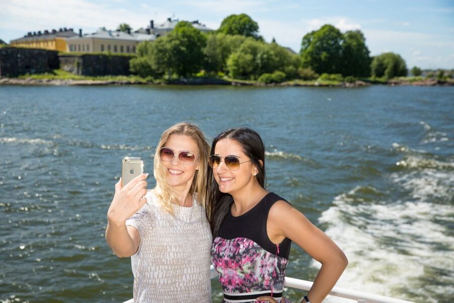 Helsinki: City Highlights 1.5-Hour Archipelago Cruise - Why a boat is the right way to begin in Helsinki