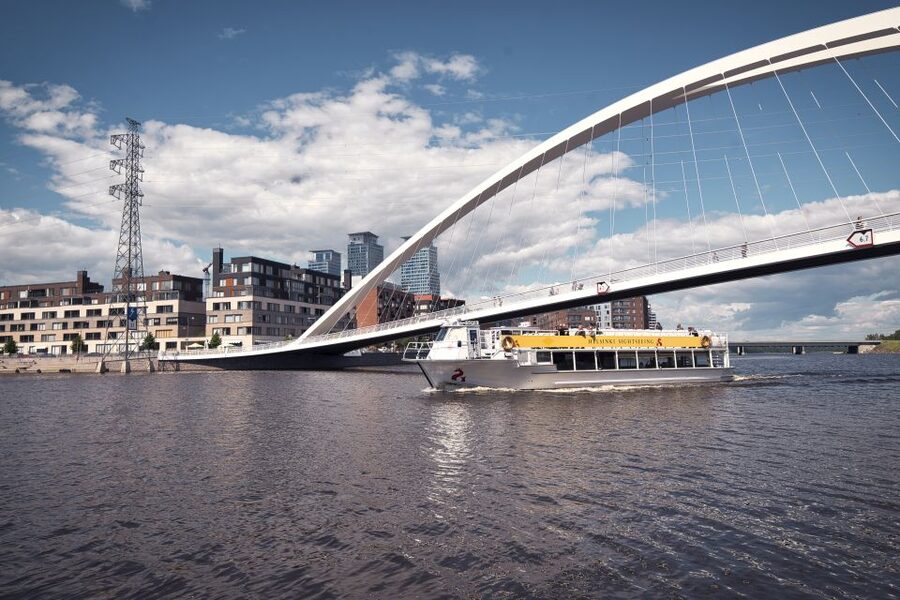 Helsinki: City Highlights 1.5-Hour Archipelago Cruise - From Market Square toward Kaivopuisto