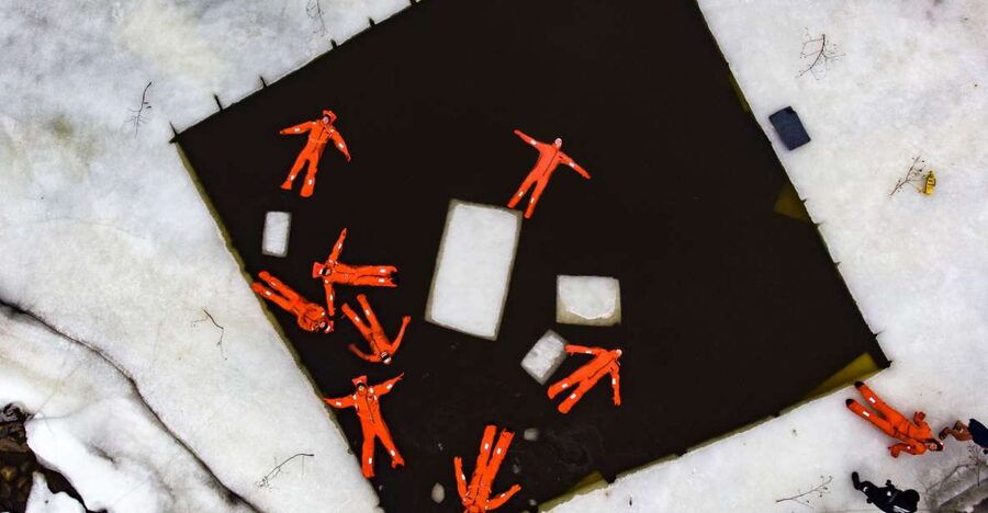 Helsinki: Floating Experience in a Survival Suit - What the Helsinki floating experience really is