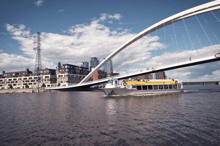 Helsinki: Hop-On Hop-Off Bus Tour & City Highlights Cruise - Senate Square and the hop-on hop-off route