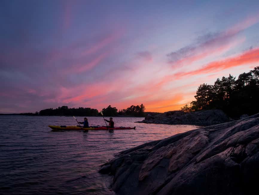 Helsinki: Midnight Sun Kayaking Tour with Campfire - Ninety Minutes Through the Eastern Helsinki Archipelago