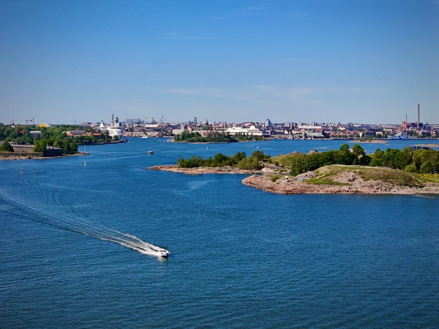 Helsinki: Private Boat Tour - The skipper can shape the mood