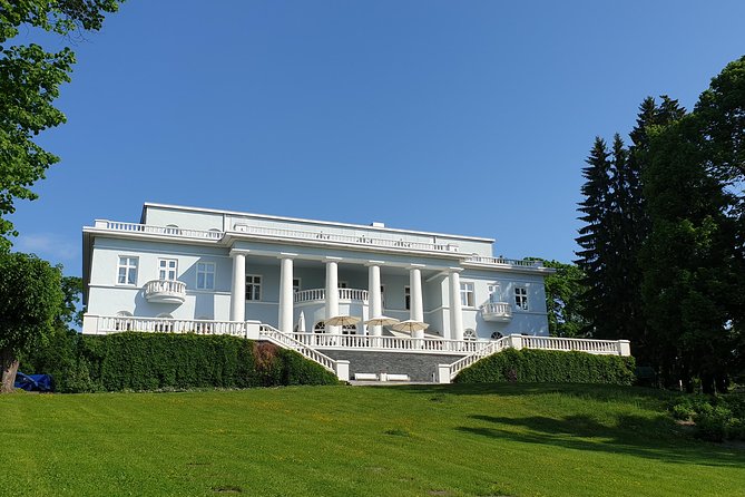Helsinki private city tour and Porvoo old town by Luxury car - Why this short Helsinki and Porvoo tour works