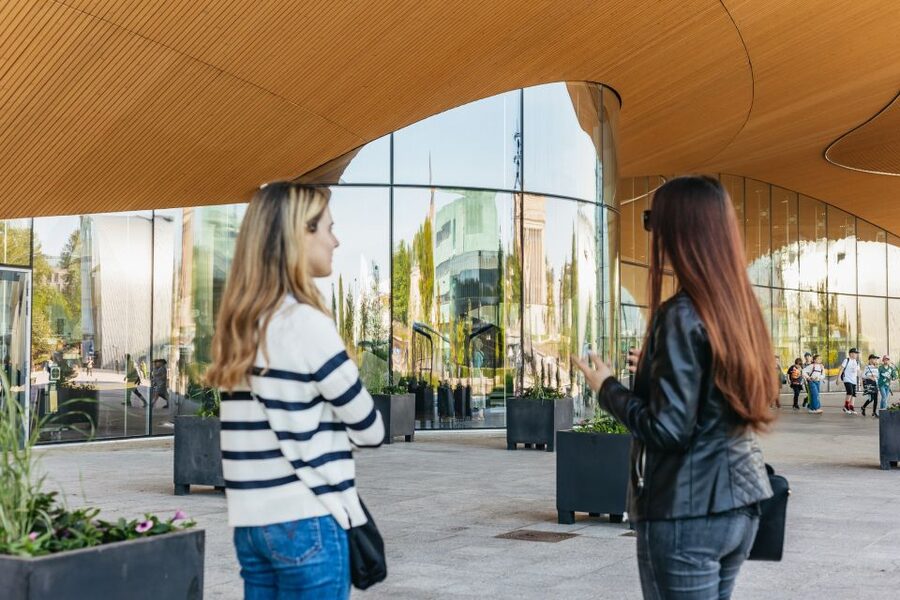 Helsinki: Private Tour with a Local Guide - Helsinki culture, architecture, and daily life