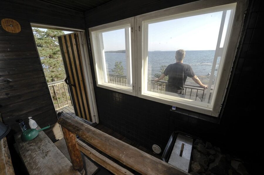 Helsinki: RIB Tour to Local's Cottage with BBQ and Sauna - Arriving at a Family Island Owned for 100 Years