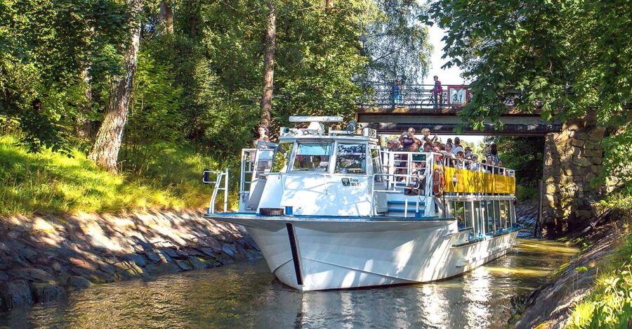 Helsinki: Sightseeing Canal Cruise with Audio Commentary - Key points before you board