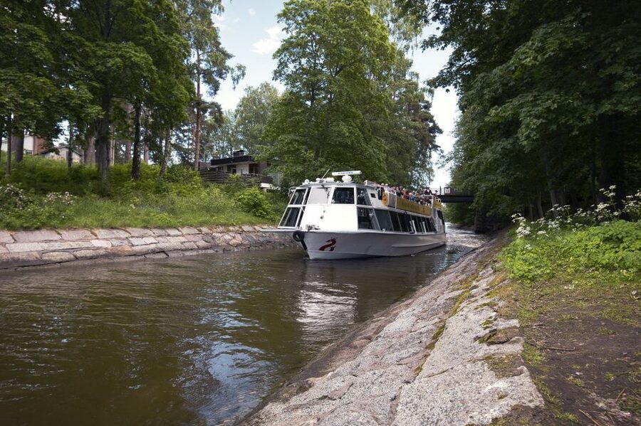 Helsinki: Sightseeing Canal Cruise with Audio Commentary - Tammisalo and the Laajasalo Channel