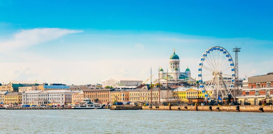Helsinki Stopover Tour with Round-Trip Airport Transfers - Esplanade Park and Old Market Hall