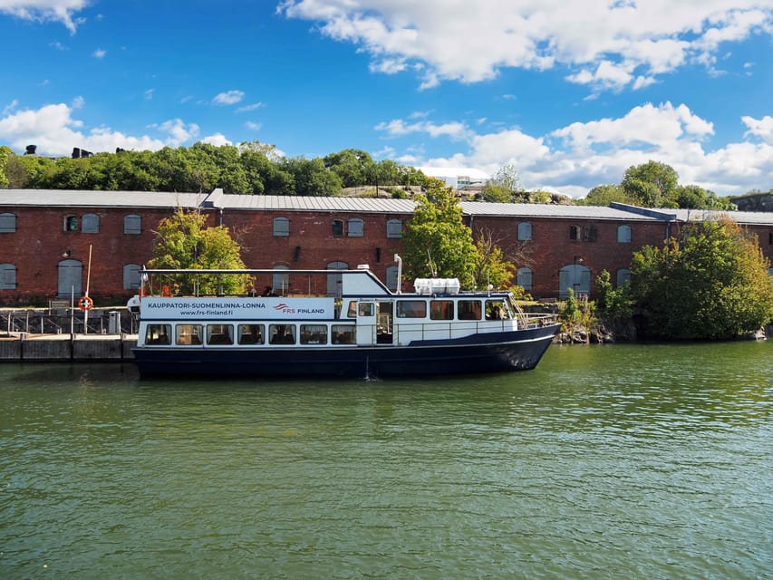 Helsinki: Suomenlinna and Lonna Hop-on Hop-off Cruise - Suomenlinna: Give the Fortress Island Time