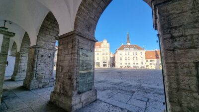 Tallinn Guided Day Tour with Ferry Crossing