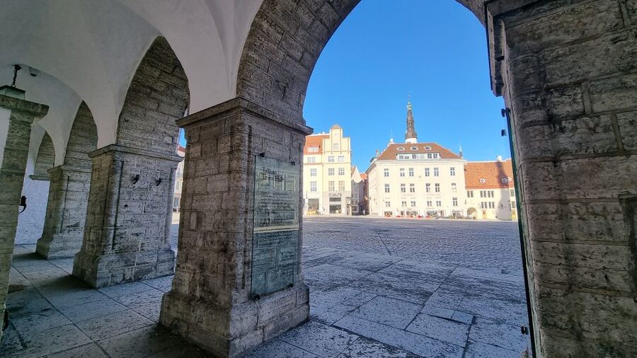 Helsinki: Tallinn Guided Day Tour with Ferry Crossing - The Two-Hour Ferry Across the Gulf of Finland