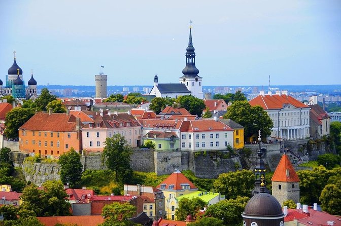Helsinki to Tallinn Guided Tour -cruise ticket & pick up included - The 2-hour-15-minute ferry crossing