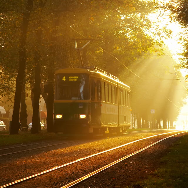 Helsinki: Tram Tour - Walking, weather, and comfort