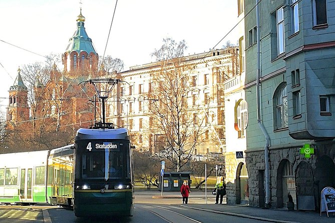 Helsinki tram tour with a city planner - Iso Roobertinkatu puts you in the Design District