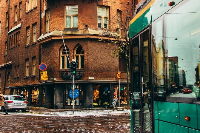 Helsinki tram tour with a city planner - Senate Square begins the city story