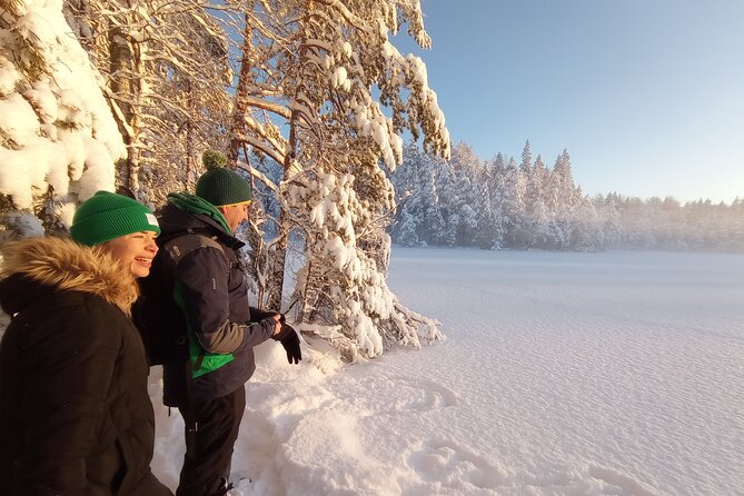 Hiking tour in Nuuksio National Park with meal and snacks - Three hours among lakes, taiga, and bogs