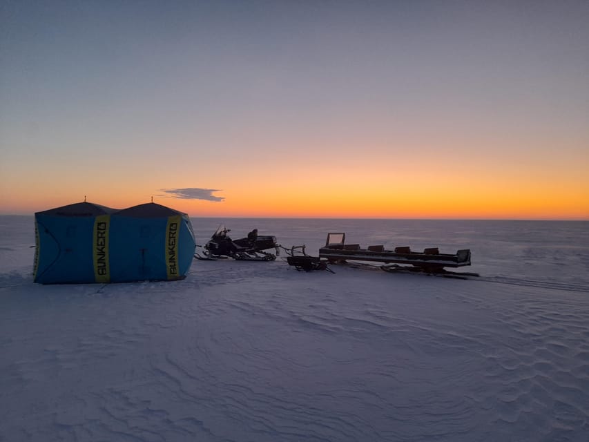 Ii: Easy family-friendly ice fishing trip to the sea - From Ii’s Shore to the Frozen Bothnian Bay