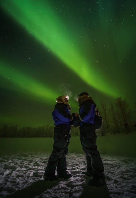 Ivalo: Lake Inari Northern Lights Tour w/ Reindeer & Dinner - What dinner really includes